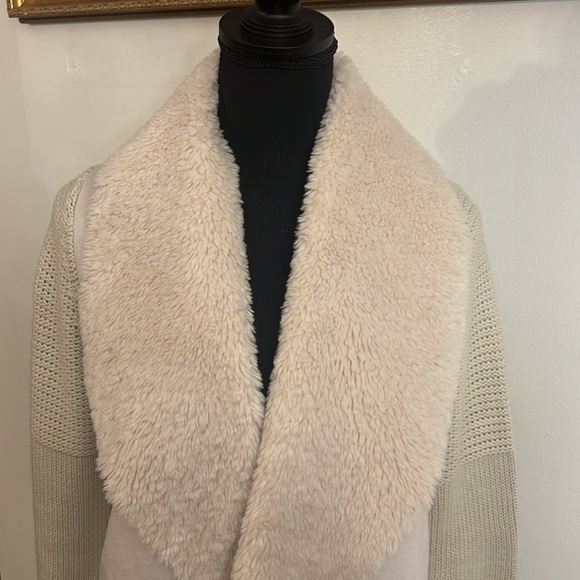 Chelsea & Theodore Faux Suede, Faux Suede Open Front Sweater Cardigan, Sz. S. - Picture 2 of 10